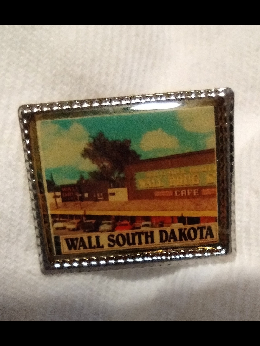 Vintage Wall Drug South Dakota Vintage Souvenir Pin - Turquoise and Yellow